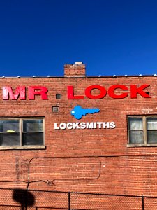 Mr. Lock Locksmith Sign, Mount Washington, Cincinnati, OH 