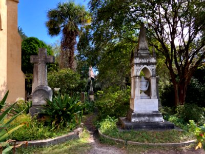Graveyard, Unitarian Church in Charleston, Harleston Villa… 