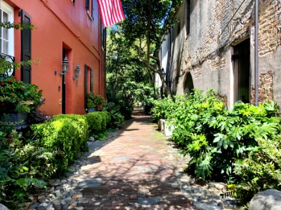 Philadelphia Alley, French Quarter, Charleston, SC 