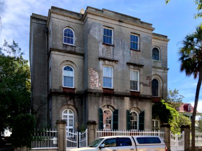 Meeting Street, South of Broad, Charleston, SC photo