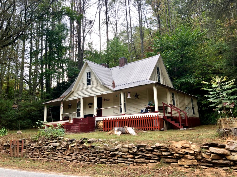 Tusquittee Road, Tusquittee, NC 