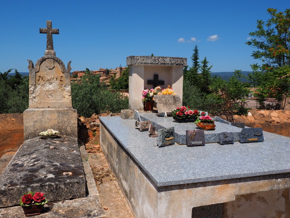 Gravestone old cemetery roussillon