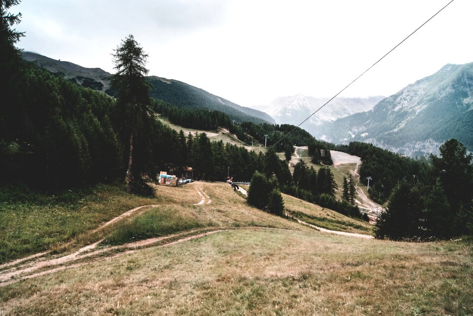 Man person ziplining