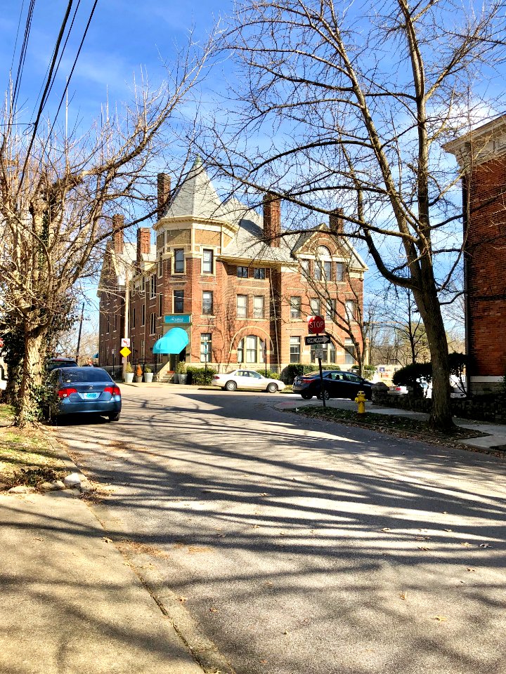 Covington Ladies Home (The Victorian at Riverside), Lickin… 
