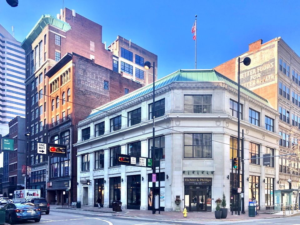 6th Street and Main Street, Cincinnati, OH 