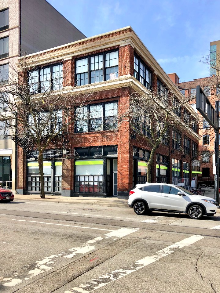 8th Street, Cincinnati, OH 