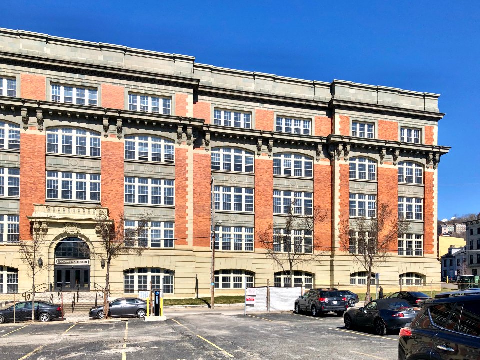 Old Woodward High School (Alumni Lofts), Pendleton, Cincin… 