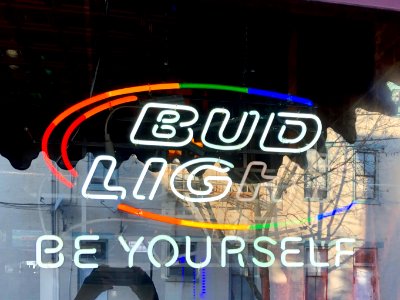 Bud Light Sign, Rosie's Tavern, Bakewell Street, Mainstras… 