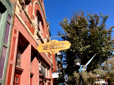 Re-Sell-It Sign, Edward L. Pieck House, Main Street, Mains… 