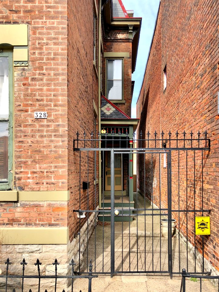 8th Street, Mainstrasse Village, Covington, KY 