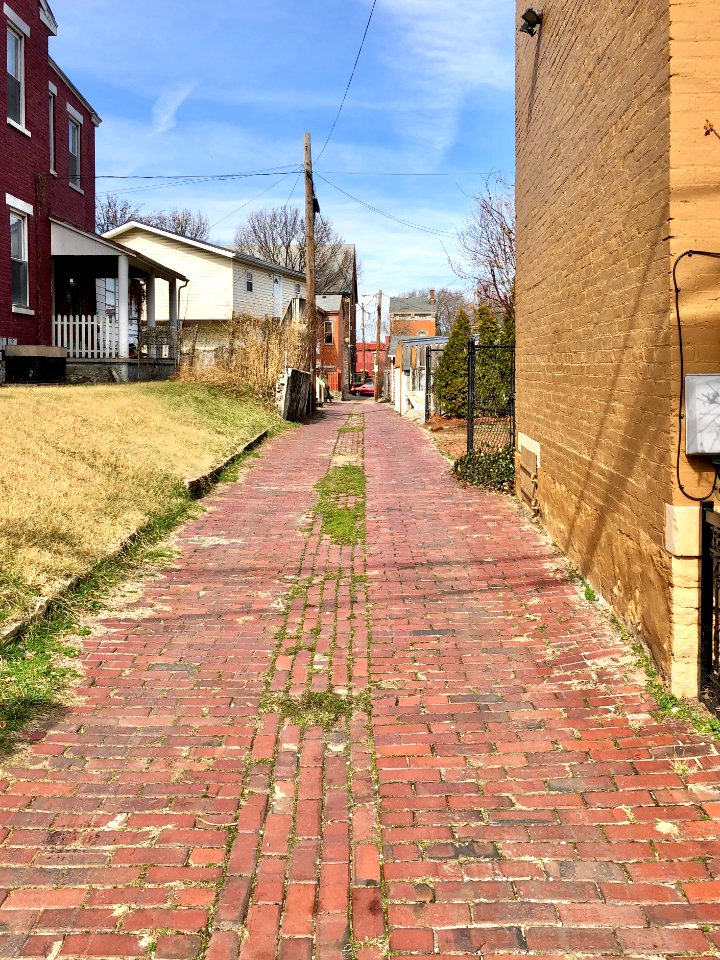 Main Street Alley, Mainstrasse Village, Covington, KY 
