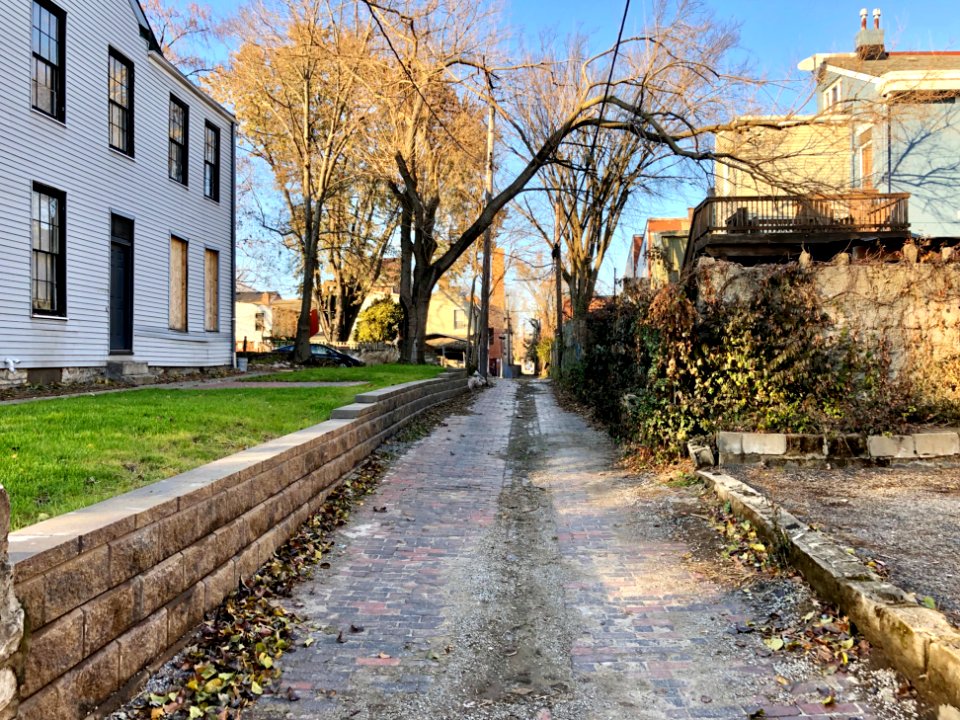 Main Street Alley, Mainstrasse Village, Covington, KY 