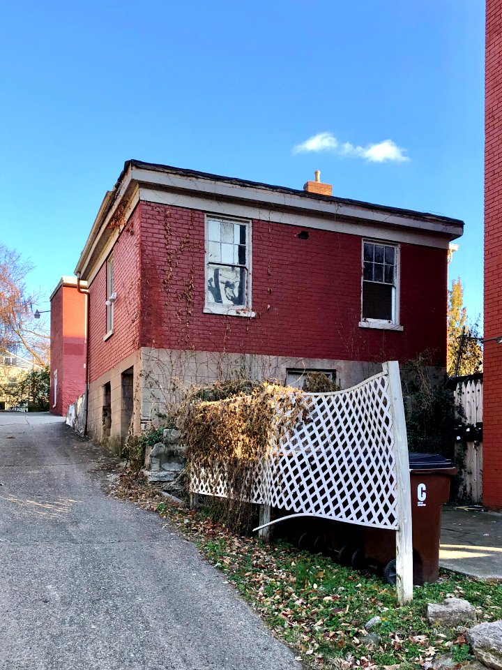 Carriage House, Onerias Powell Mansion, Emma Street, Mains… 