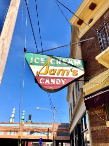 Sam’s Ice Cream and Candy Sign, Pike Street, Mainstrasse V… 