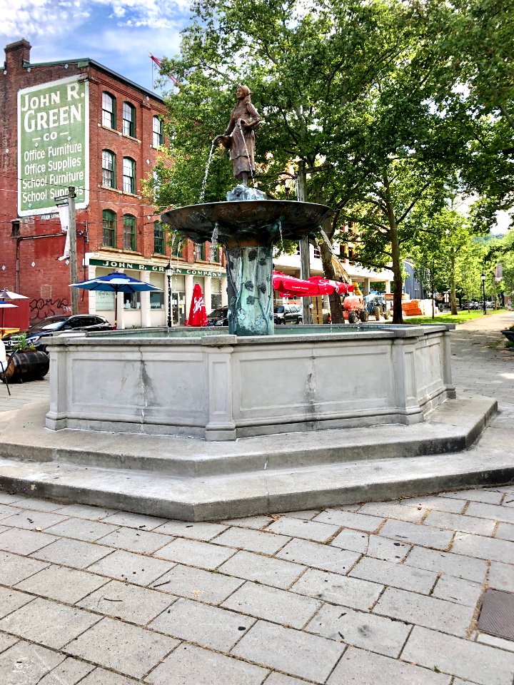 Goose Girl Fountain, George Steinford Park, Mainstrasse Vi… 