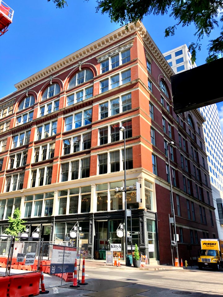 4th Street, Cincinnati, OH 