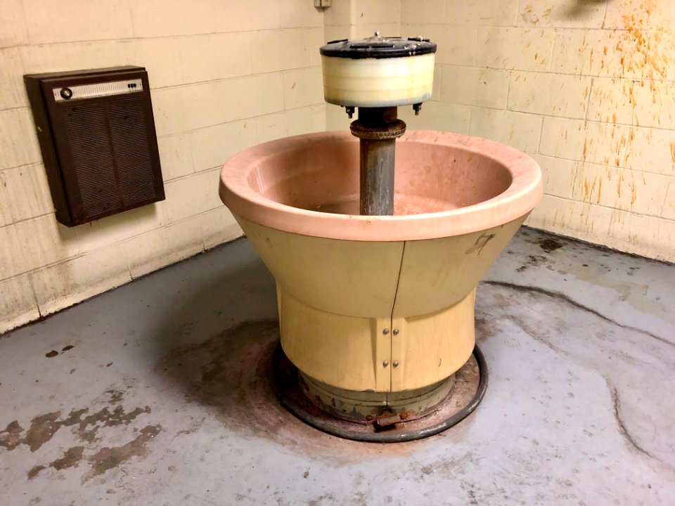 Sink, Russell Street, Peaselburg, Covington, KY 