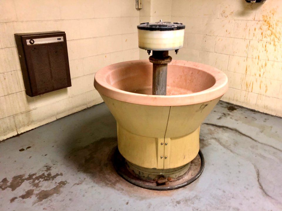Sink, Russell Street, Peaselburg, Covington, KY 
