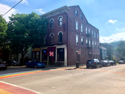Rainbow Crosswalk, Bakewell Street and 7th Street, Mainstr… 