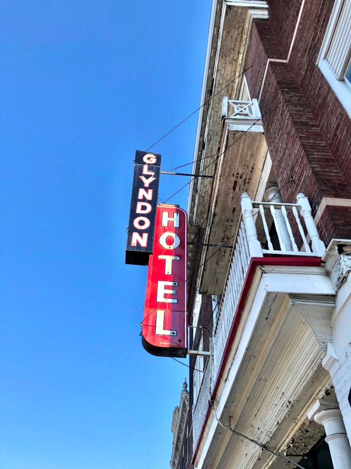 Signs, Glyndon Hotel, Richmond, KY 