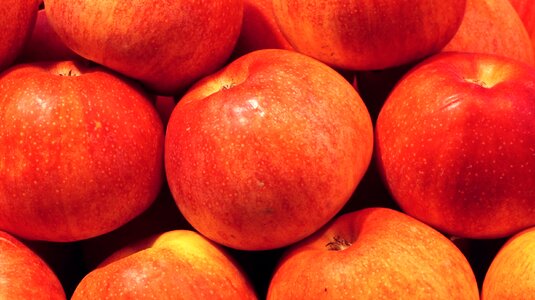 Apples fruit stand market