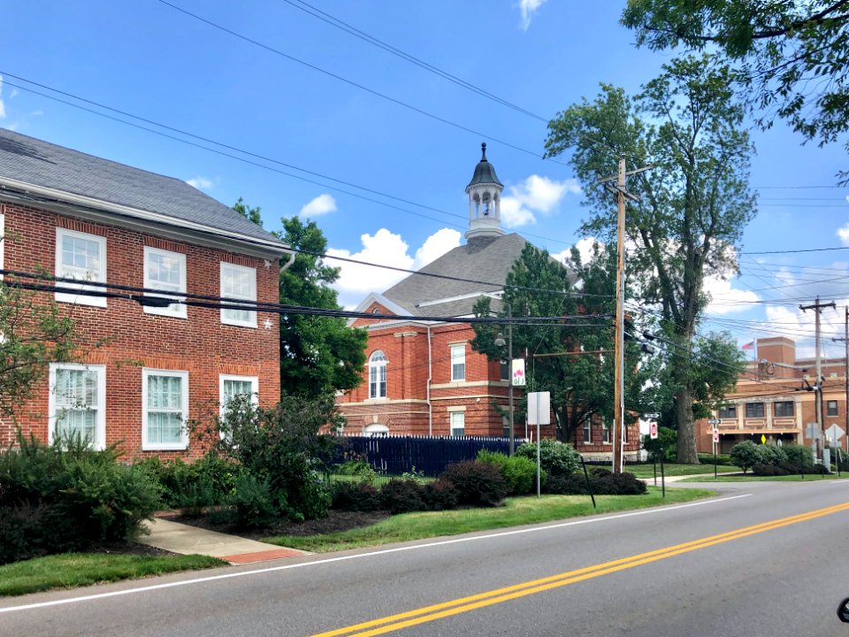 Foster-Sandford House and Boone County Courthouse, Jeffers… 