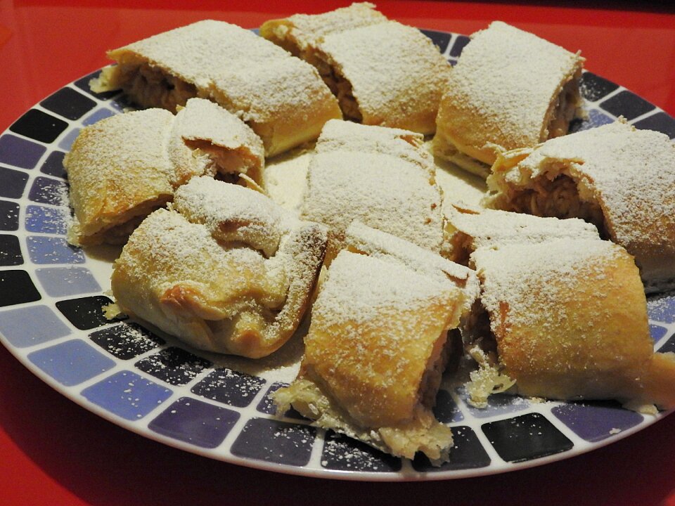 Apple strudel strudel dessert