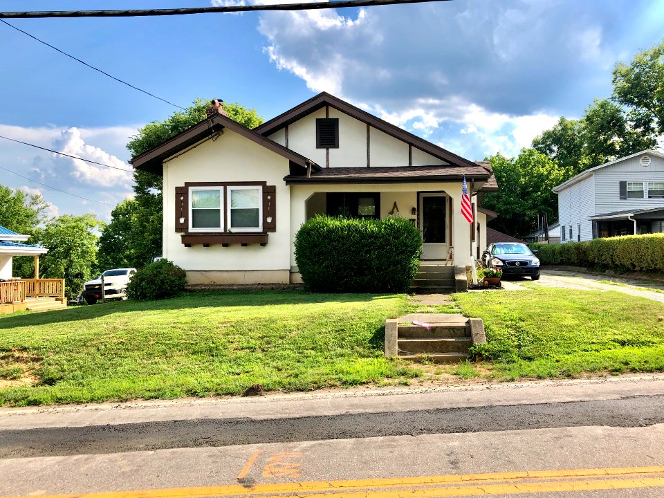 Main Street, Alexandria, KY 