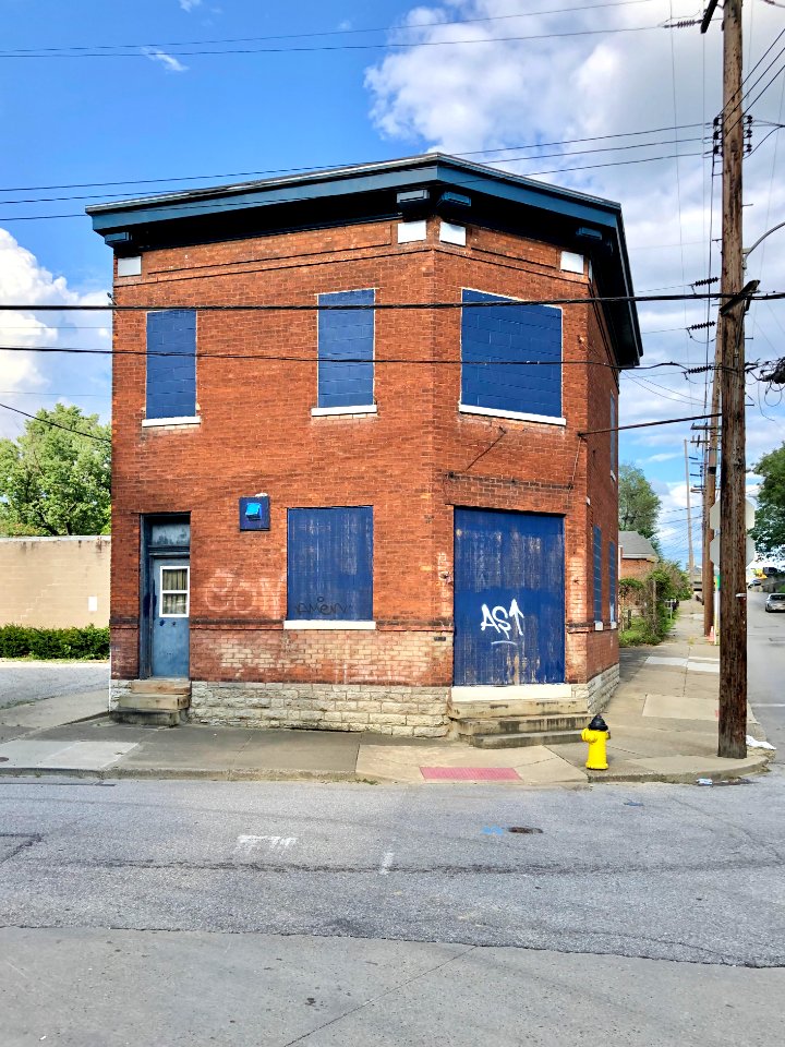 Lewis Street, Lewisburg, Covington, KY 
