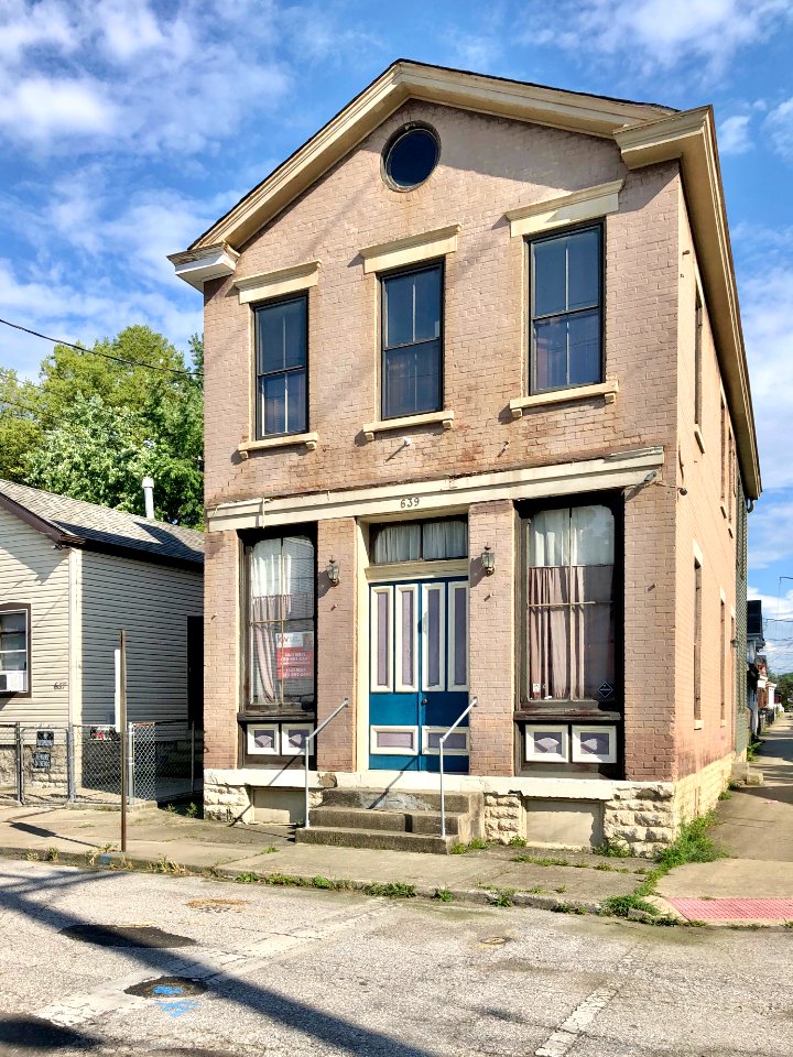 West Watkins Street, Lewisburg, Covington, KY 