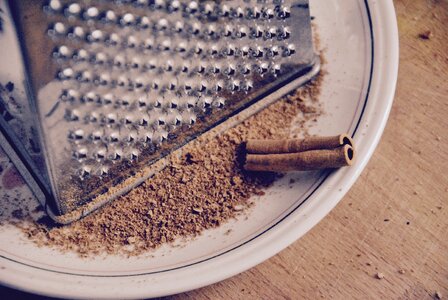 Cinnamon grated cinnamon stick