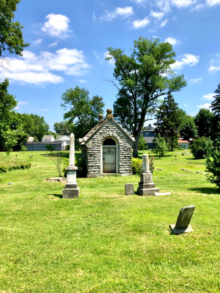 Mausoleum, Linden Grove Cemetery, Westside, Covington, KY 