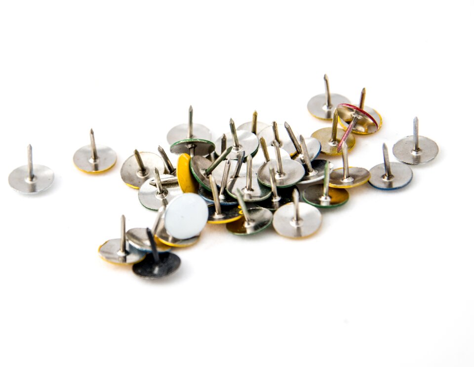 Thumbtacks spikes an injection