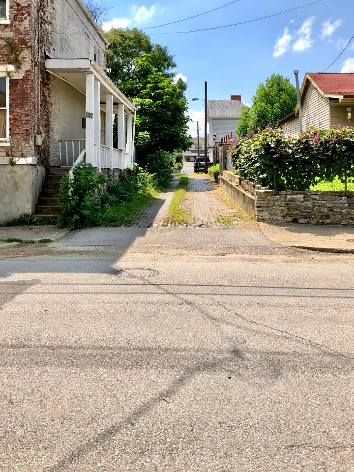 Banklick Street Alley, Westside, Covington, KY 