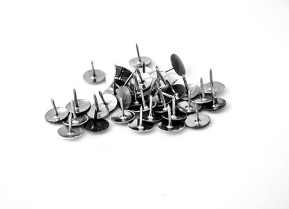 Thumbtacks spikes an injection