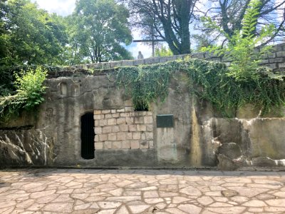 Replica of Christ’s Tomb, Garden of Hope, Peaselburg, Covi… 
