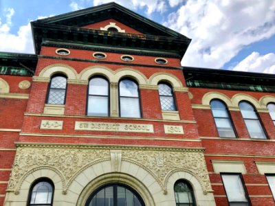 Old 5th District School, Holman Street, Peaselburg, Coving… 