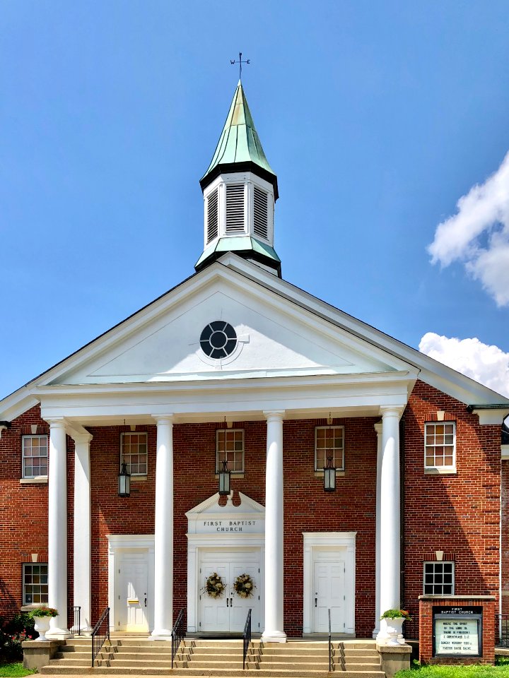 First Baptist Church, Linden Avenue, Ludlow, KY 