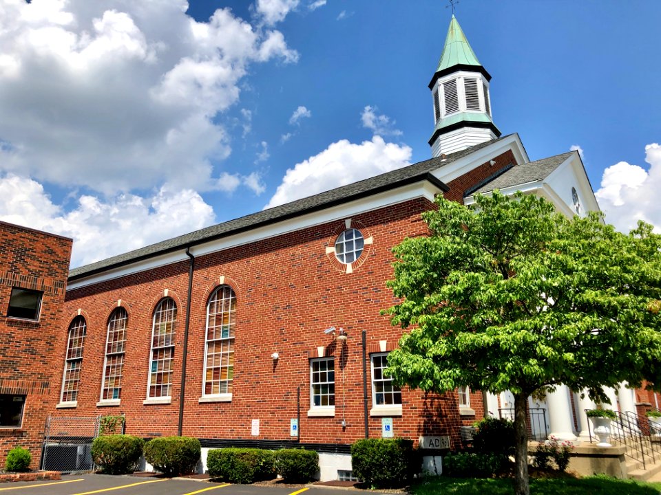 First Baptist Church, Linden Avenue, Ludlow, KY 