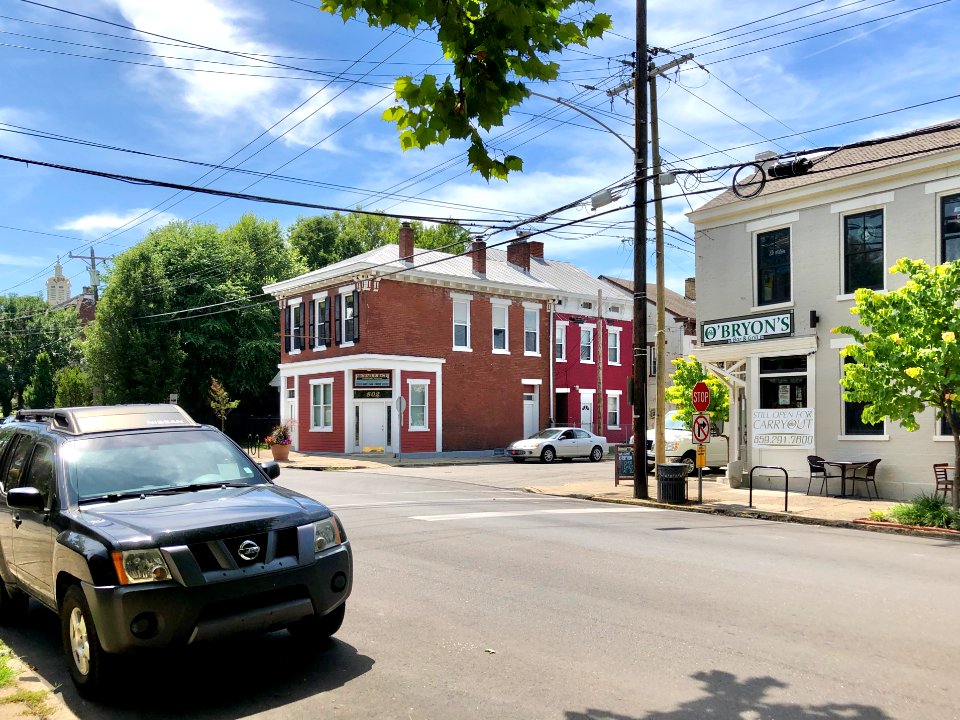 Washington Avenue and 8th Street, East Row Historic Distri… 