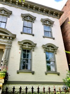 Washington Avenue, East Row Historic District, Gateway, Ne… 