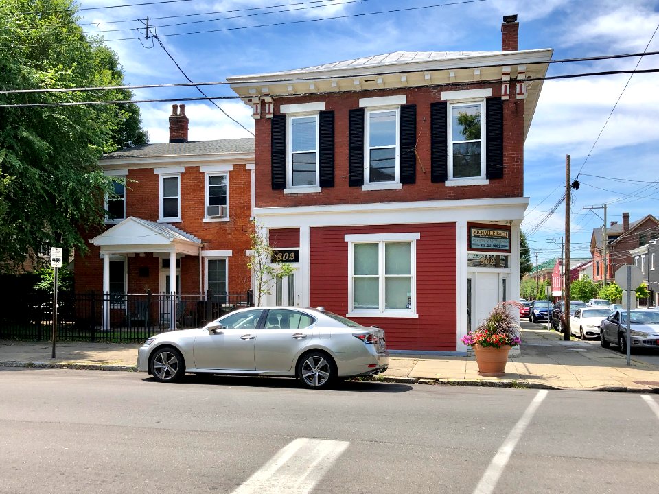 Washington Avenue and 8th Street, East Row Historic Distri… 
