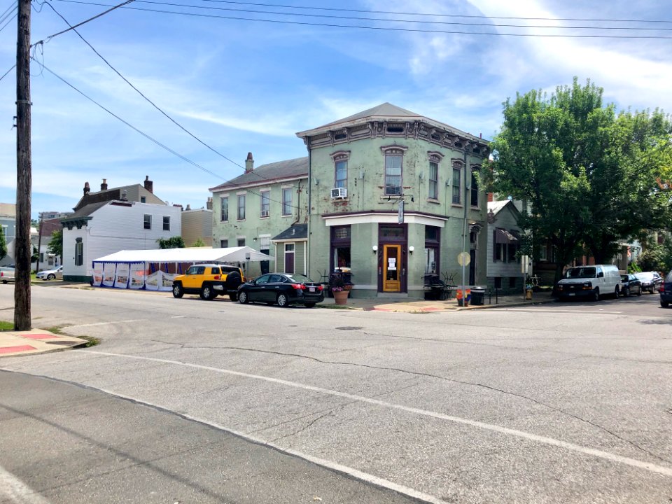 Crazy Fox Saloon, Washington Avenue, Taylors Landing, Newp… 