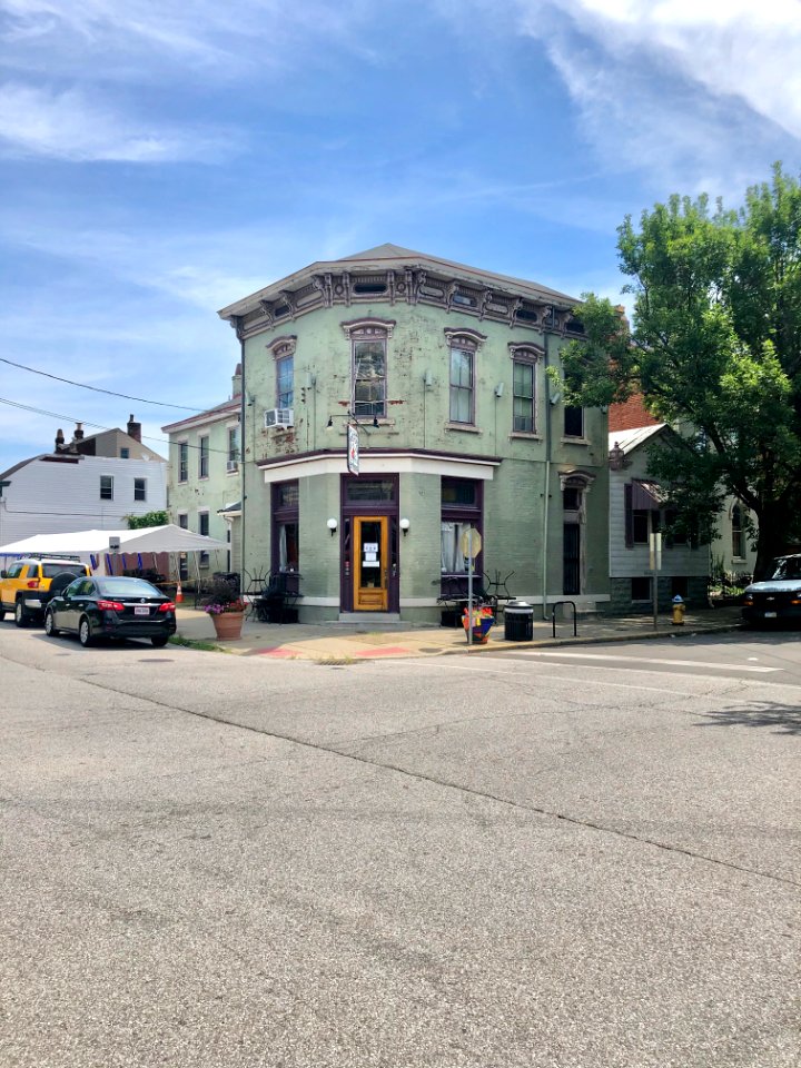 Crazy Fox Saloon, Washington Avenue, Taylors Landing, Newp… 