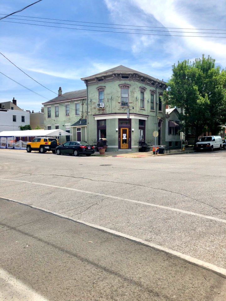 Crazy Fox Saloon, Washington Avenue, Taylors Landing, Newp… 