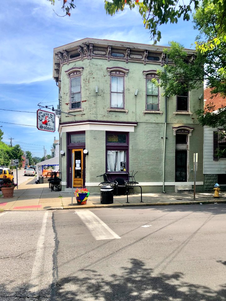 Crazy Fox Saloon, Washington Avenue, Taylors Landing, Newp… 