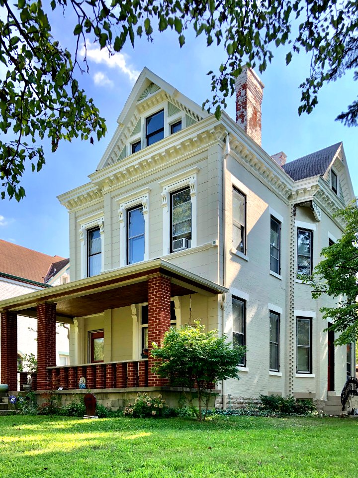 Maple Avenue, East Row Historic District, Gateway, Newport… 