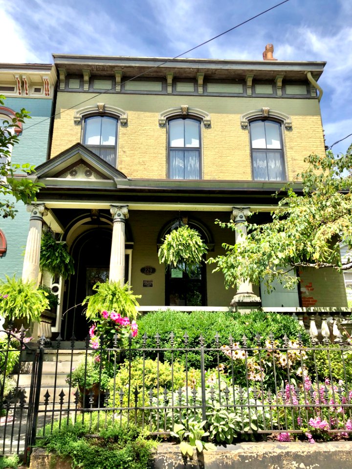 4th Street, Taylors Landing, Newport, KY 