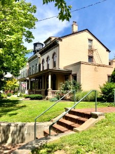 Washington Avenue, East Row Historic District, Gateway, Ne… 