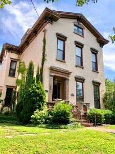 Washington Avenue, East Row Historic District, Gateway, Ne… 